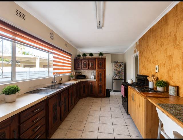 5 BEDROOM HOUSE FOR SALE IN ARCON PARK
